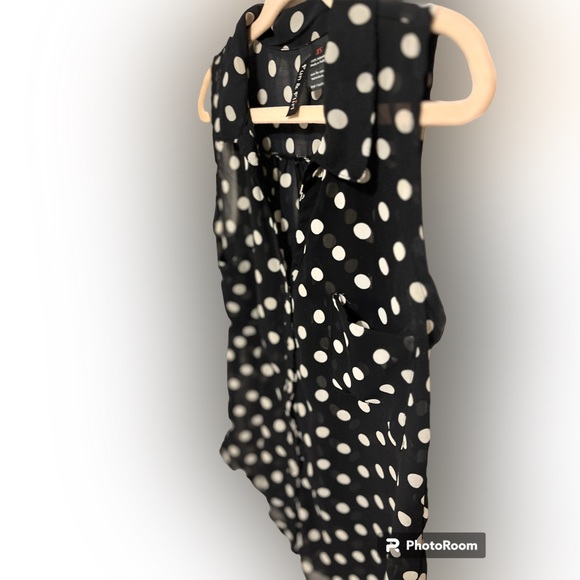 NWOT XS black blouse with white polka dots button down with breast pockets - Picture 4 of 5